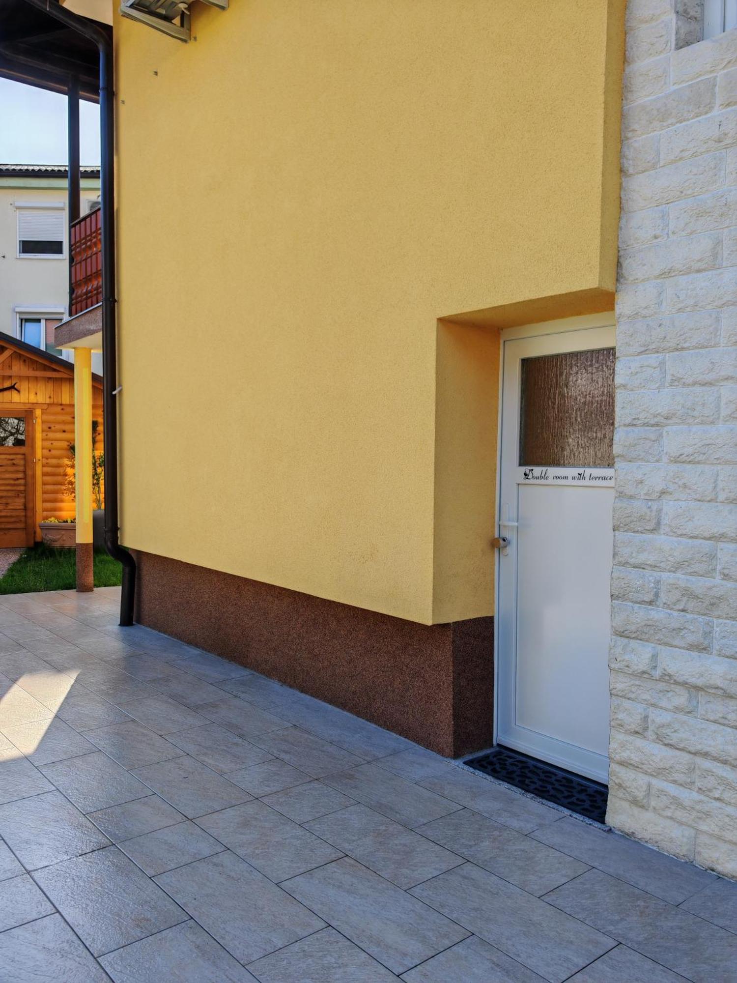Apartment And Room Anica โทลมิน ภายนอก รูปภาพ