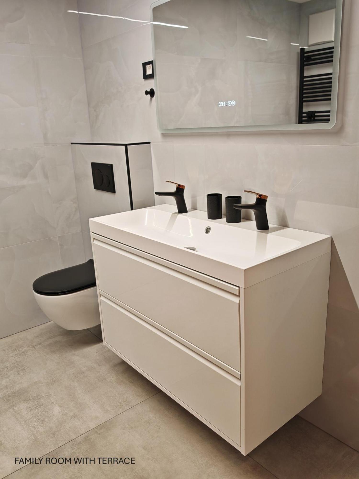 Apartment And Room Anica โทลมิน ภายนอก รูปภาพ