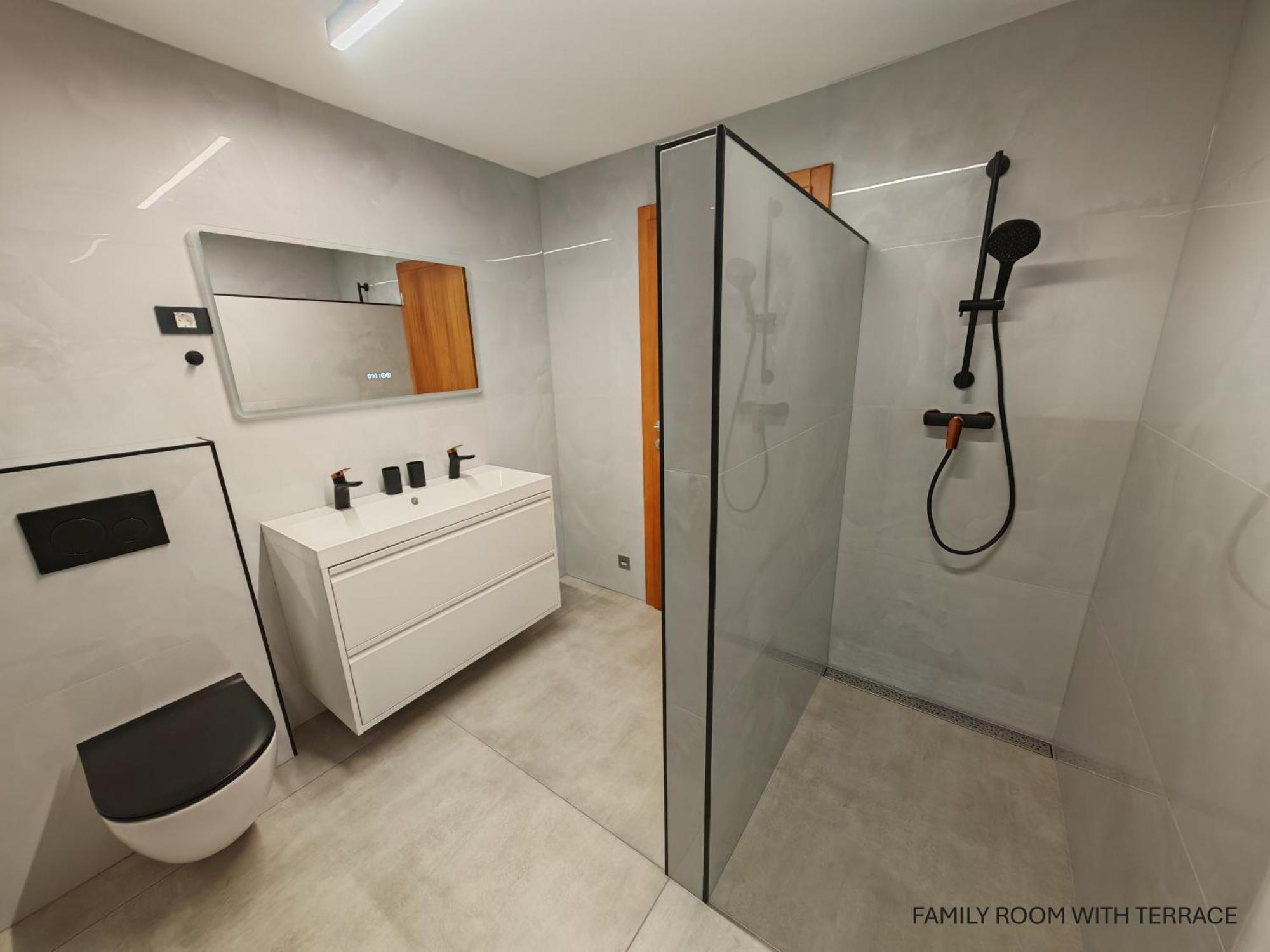 Apartment And Room Anica โทลมิน ภายนอก รูปภาพ